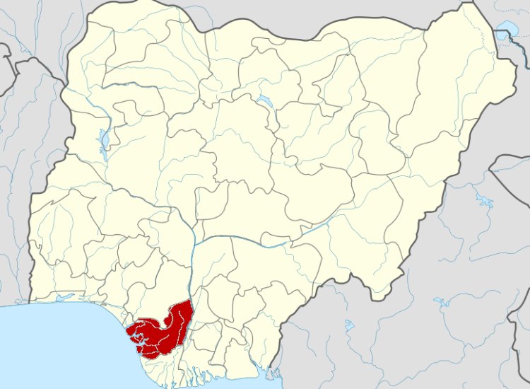Many trapped as church building collapses in Delta