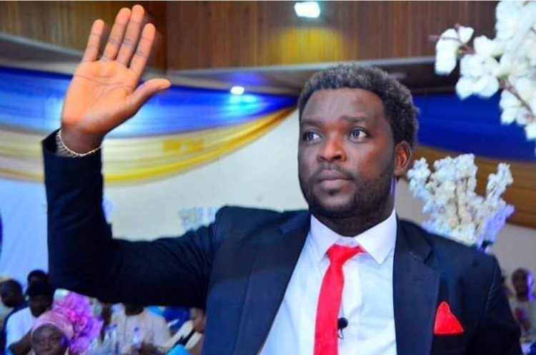 See How Activist Rubbishes Okowa's Administration, Says Delta Politicians are Wicked