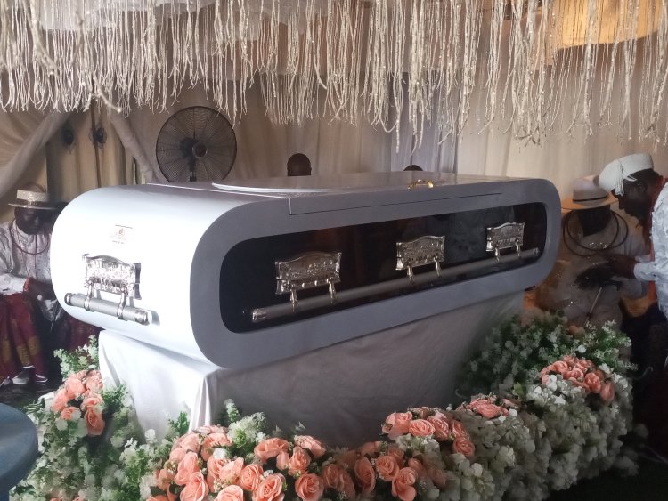 See Photos as Chief Tom Michael Binebai is Recieved In Burutu for Burial
