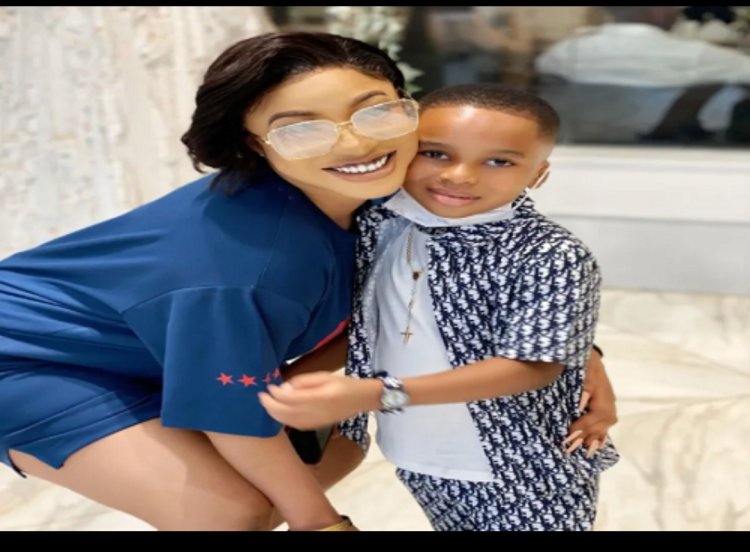 Tonto Dikeh receives knocks as son smacks backside in video