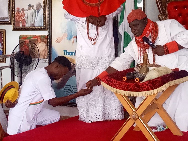 2023: DTHA Ughelli South SDP Candidate Temienor  Receive Royal blessings, Consult Stakeholders