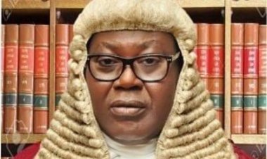 Appeal Court Judge Slumps, Dies 