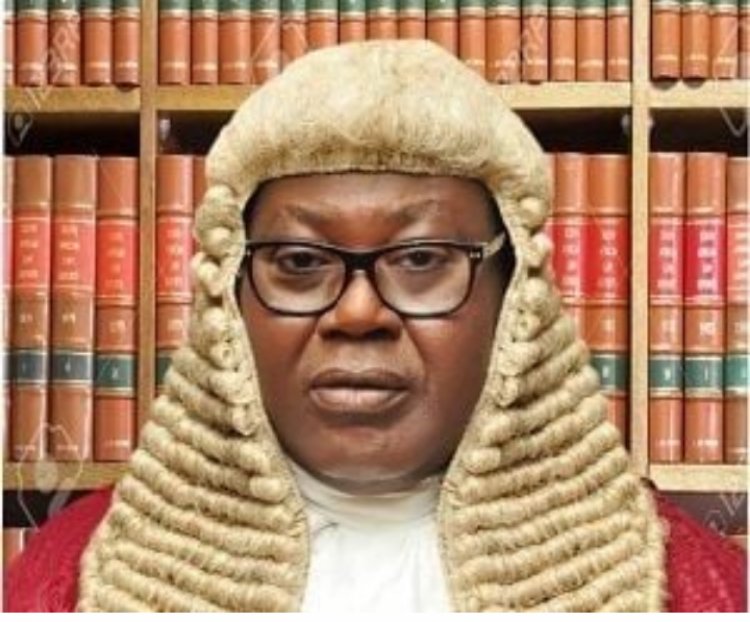 Appeal Court Judge Slumps, Dies 