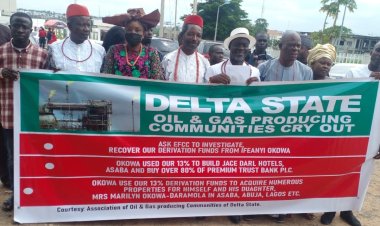 BREAKING NEWS: Deltans Storm EFCC Abuja, Says No Escape for Okowa 