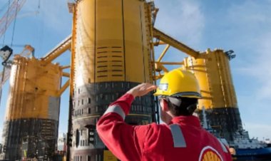 Shell Extends Job Cuts as CEO Seeks to Trim Costs