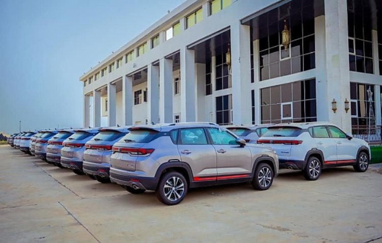 Government Buys SUVs For All Doctors Working In General Hospitals, Hands Over 52 Ambulances