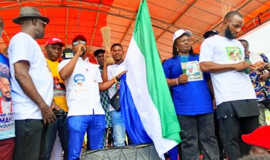 Delta LG Polls: APC presents Flag to Bene Mamamu as Chairmanship candidate for Warri South-West