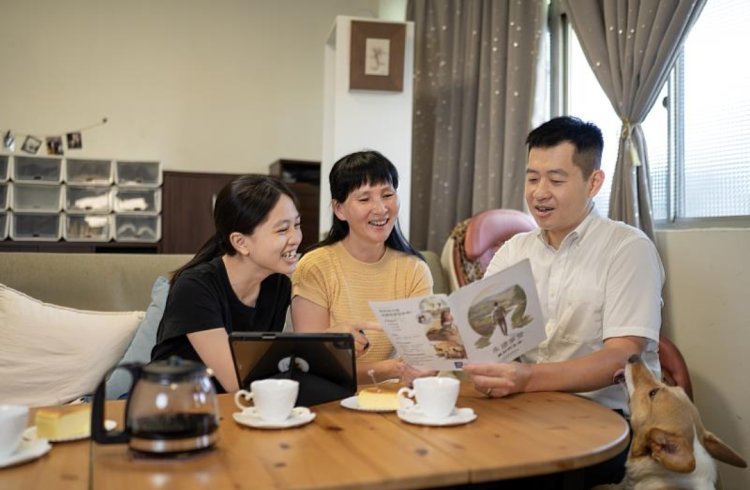 A GLOBAL EDUCATIONAL CAMPAIGN:  Volunteers Worldwide Presents Free Bible-Based Life-Improvement Program 