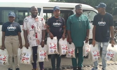 Yuletide: Oritsegbegbemi Foundation distributes bags of Rice to Koko indigenes, PDP Ward 5 members in Delta 