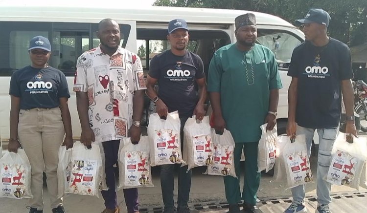 Yuletide: Oritsegbegbemi Foundation distributes bags of Rice to Koko indigenes, PDP Ward 5 members in Delta 