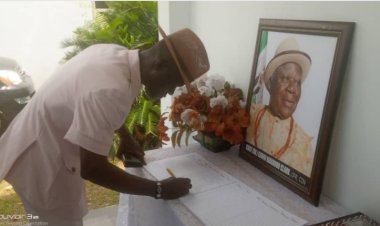 Mulade urges Oborevwori to Name Institutions to Immortalise Edwin Clark, Pays Condolence Visit in Kiagbodo 