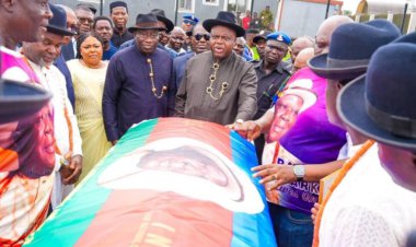Jonathan, Diri, others pay tribute to Ijaw National Leader, late Edwin Clark in Yenagoa