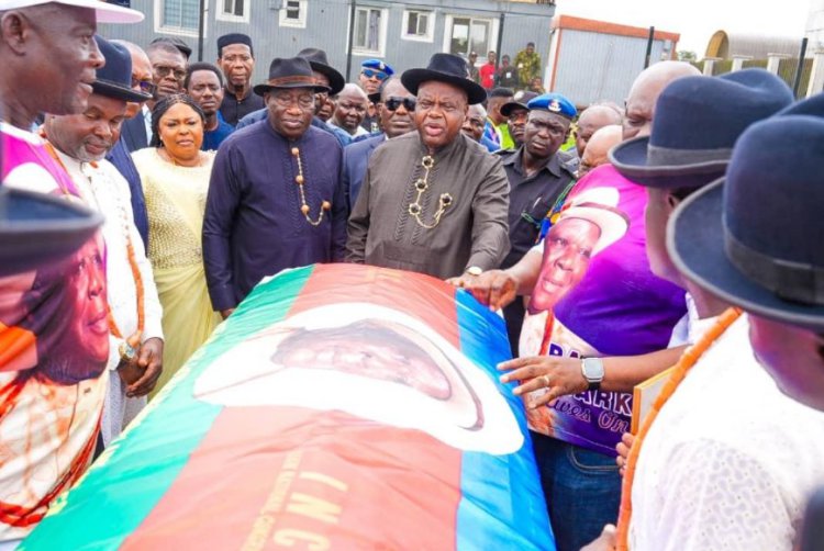 Jonathan, Diri, others pay tribute to Ijaw National Leader, late Edwin Clark in Yenagoa
