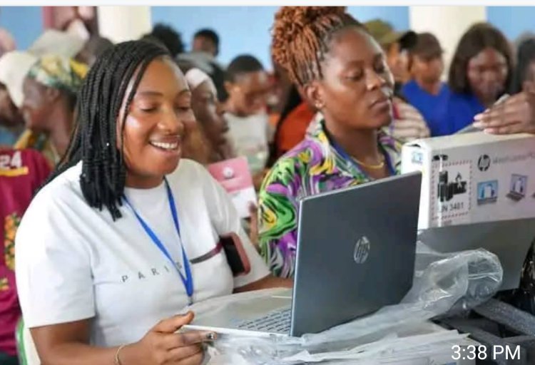 Otuaro Appreciates Tinubu as PAP distributes laptops to 663 Scholarship Beneficiaries